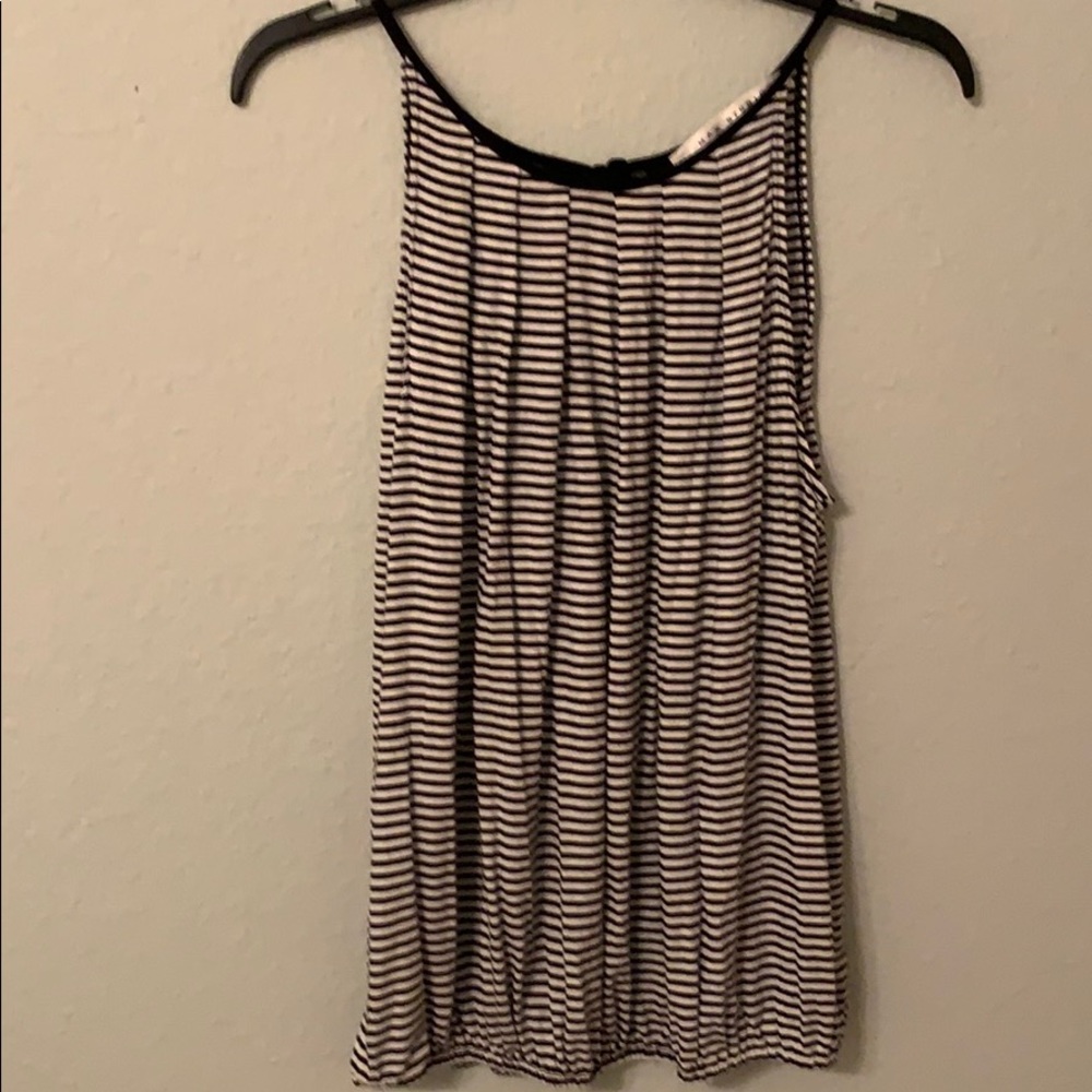 Max Studio Tank